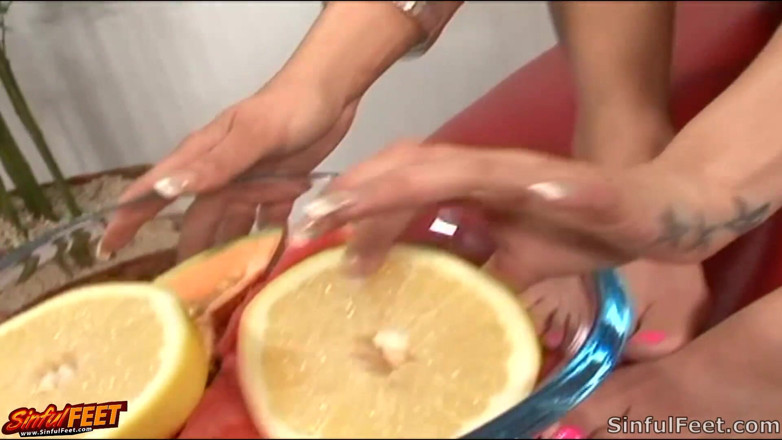 Sinful Feet: Rachel Roxx food crushing and footjob