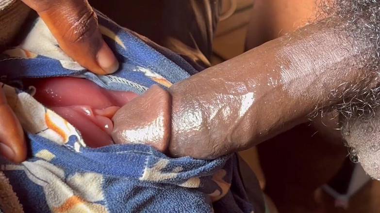 Bangcum8: Femboy трахає велику пизду з кремом