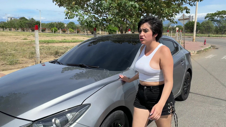 ManuelaAlvarez: Girl with Her Car Stranded, so I Decide to Help...