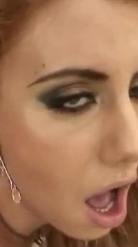 Güzel Crystal Crown ve Marco Nero ile anal türün tüm aşıklarına havuz kenarında adanmış bir sahne