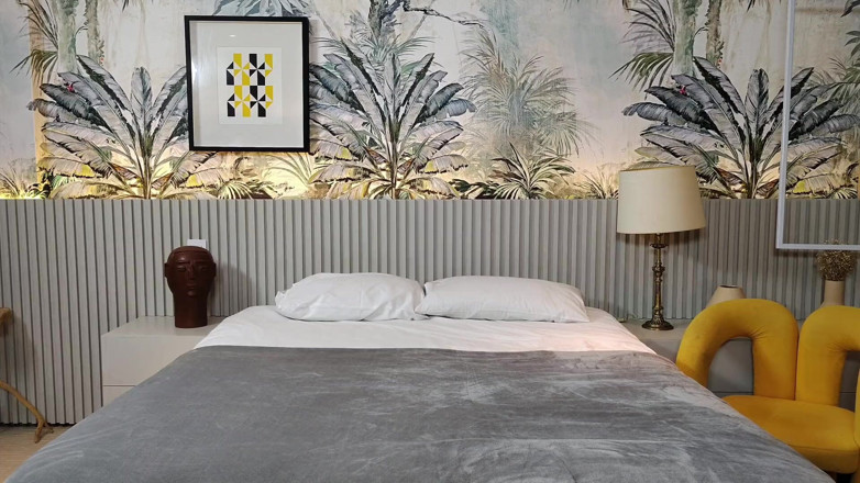 Tiffany Montavani: Abang kecil suami MILF yang bertetek besar membawanya ke motel