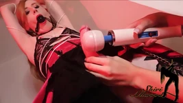 Hentai hottie Shiri Allwood vastgebonden en bespeeld