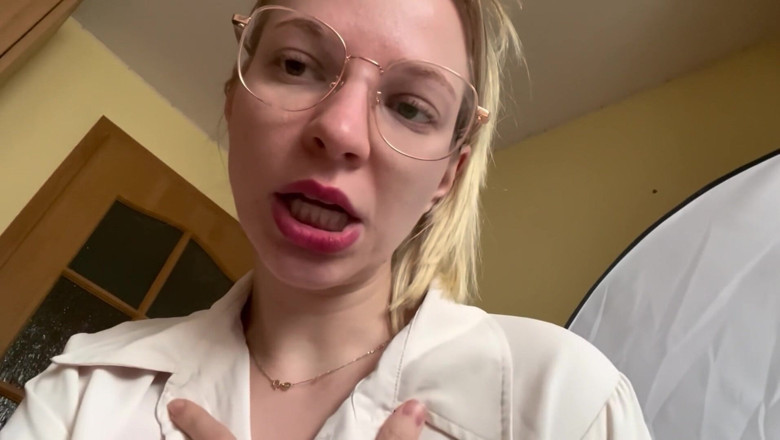 Goddess_Bella_Rae: {vlastní požadavek} Bratty učitelka vás šikanuje a bere peníze vašim rodičům |...