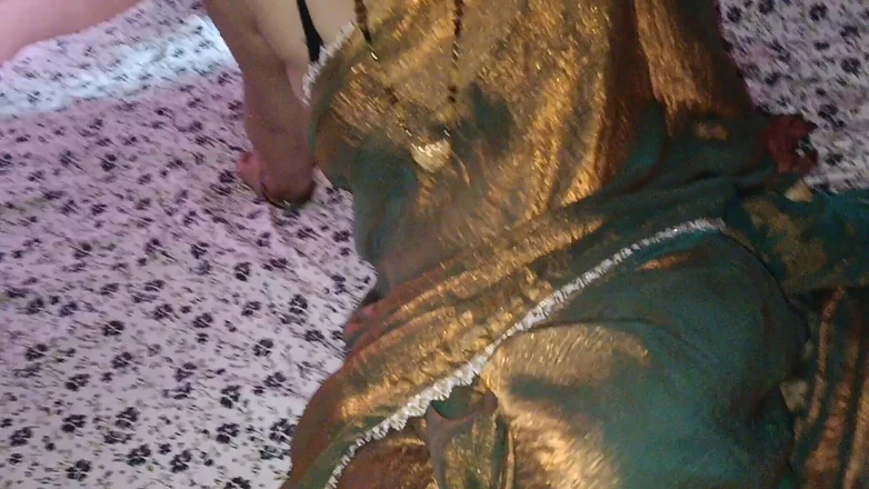 Poonamrandi143: Хардкорный секс индийской бхабхи раком с хинди аудио