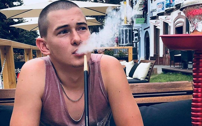 Fap_man93: Snabb morgonorgasm innan du går till jobbet