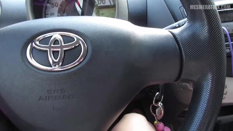 Lady Mesmeratrix Official: Driving masturbation