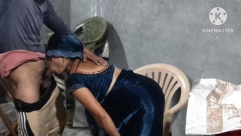 Saxesageth: Une fille sexy et une belle femme au foyer desi...