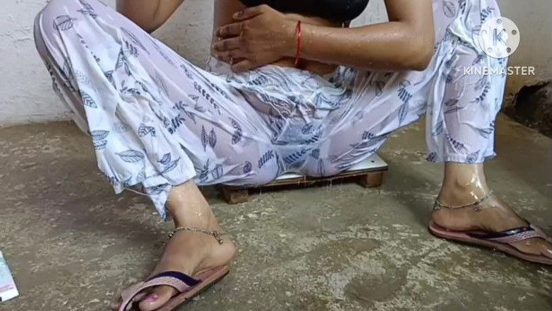 Ankurpriya000: De mooie jeugd van schoonzus zien