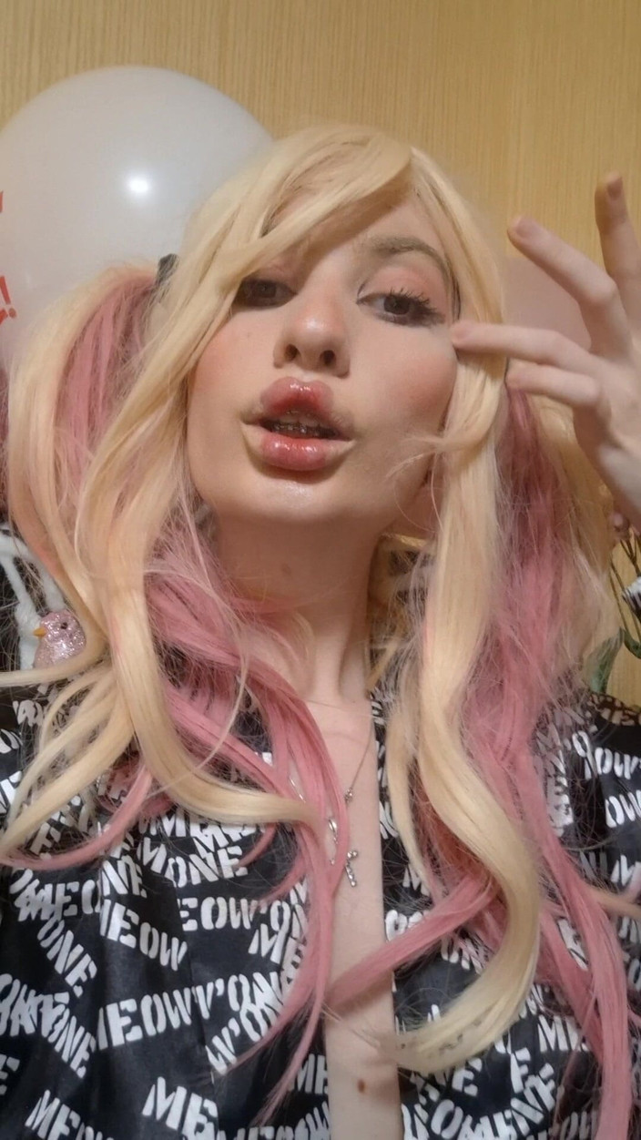 ElzaKom: 달콤한 십대 엘자 콤