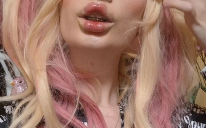 ElzaKom: Elza Kom tuổi teen ngọt ngào