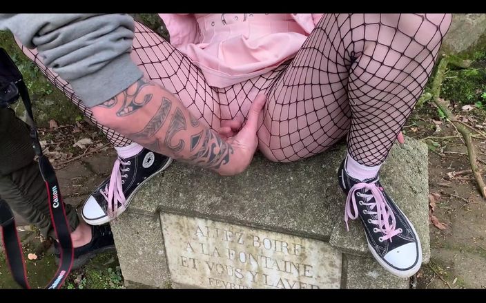 Lily Little Slut: Я сквиртовал везде на пути, ты можешь выследить меня!