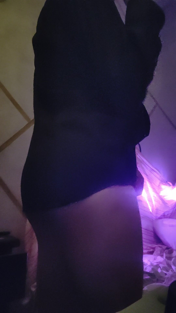 Yasserkech: यासर एंडी अपने कमरे में