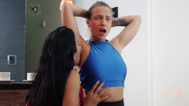 Venusss fetish: ปากกับลิ้นสำรวจรักแร้เซ็กซี่สุดเสียว!