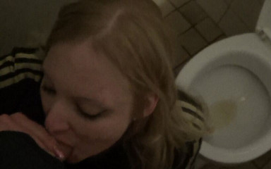 Master of porn: Scopata nel bagno del club