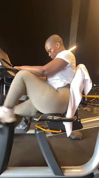 Jack off para My Bald Headed Humongous Ass, Episódio 1048