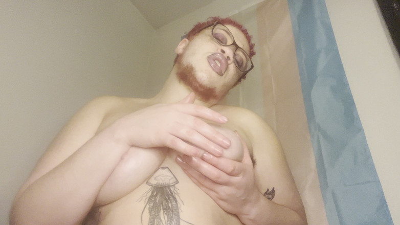 Eros Valentine: Closeup Solo Big Titties