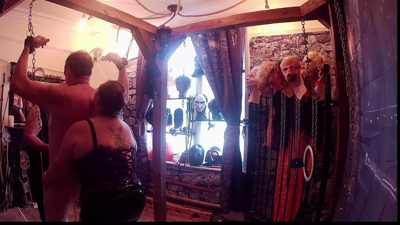 Aaexperiencesltd: Bagian 1:- Domina Satana, Lanitsa Bear dan Daisy Mainan Baru mereka.