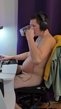 모든 포르노 사이트에 비디오를 업로드 할 때의 모습입니다.