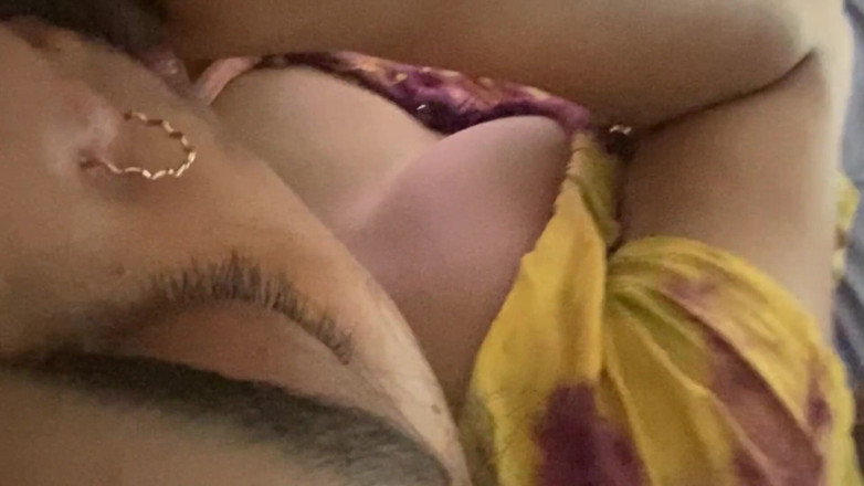 Arabicqueen: Tamilská tetička má románek s hanadsome chlapem