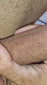 เย็ดตูดพ่อเลี้ยงด้วยน้ำเงี่ยนร้อน ๆ! ฟemboy ออกน้ำพุ่ง orgasm!