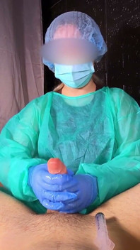 Y tá quyết định thử con cu của tôi trong thực tế, sục nhanh
