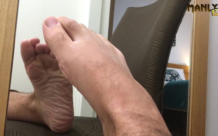 Manly foot: मैं आईने में मर्दाना पैरों से शुरू कर रहा हूं - manlyfoot