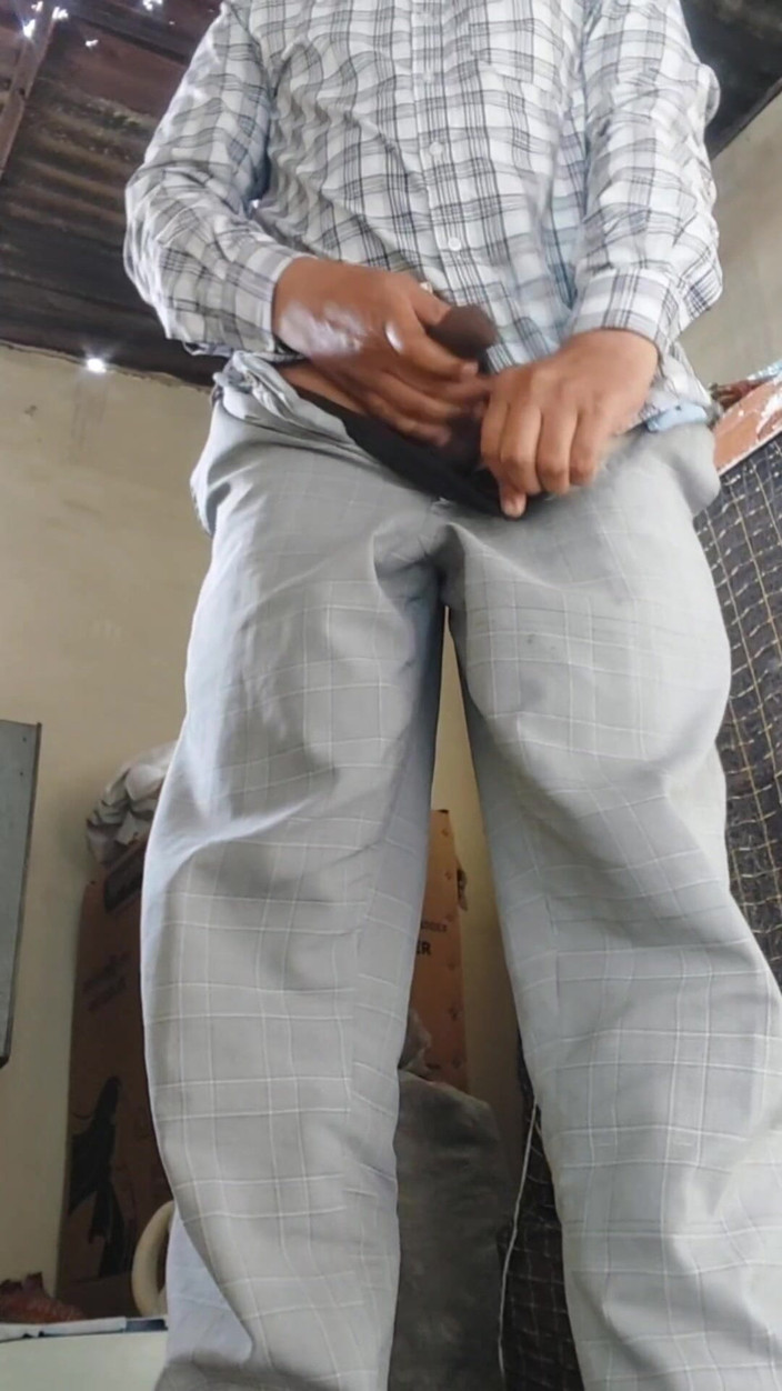 Bigcocka: Tôi đang xuất tinh vào buổi trưa