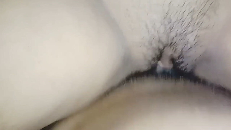 Boneshaker: Memek sempit berbulu gadis sange ini dientot habis-habisan dalam misionaris...