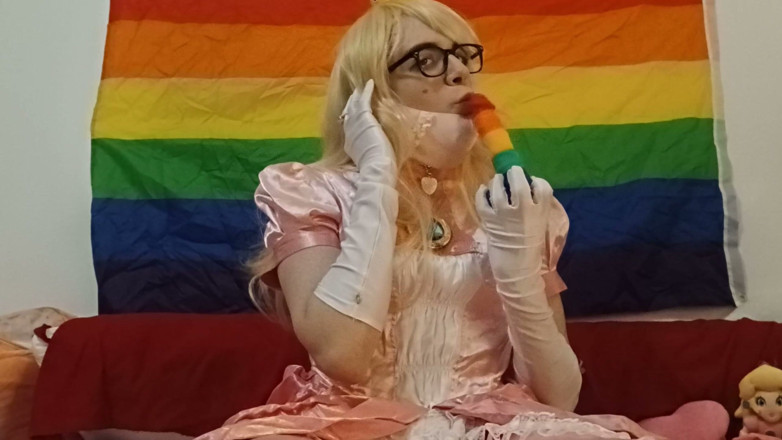 PrincessTheo6: Princesstheo Sissy Chastity Fun Time