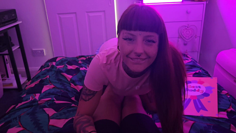 Only Owain: Chúc mừng ngày Ddy Bước! Tôi đã được cho một sự ngạc...