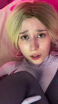 Gwen Stacy me suce et me donne tous les trous
