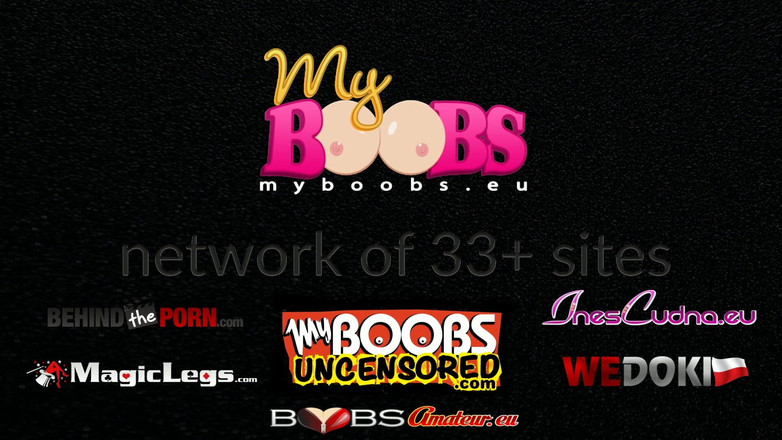 My Boobs: Dominno s velkým červeným vibrátorem v kuchyni a vysokých punčochách