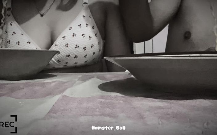 Hamster_Ball: Sega al ristorante noodle con la fidanzata di tinder, all'aperto!!