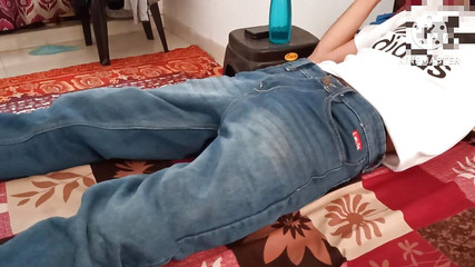 Desi__Panda: Indický hetero kluk masturbuje s velkým ptákem, zatímco spolubydlící v...