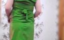 Ladyboy Kitty: グリーンセクシードレスかわいいニューハーフレディーボーイホットボディセクシーダンサーコスプレイヤーモデル