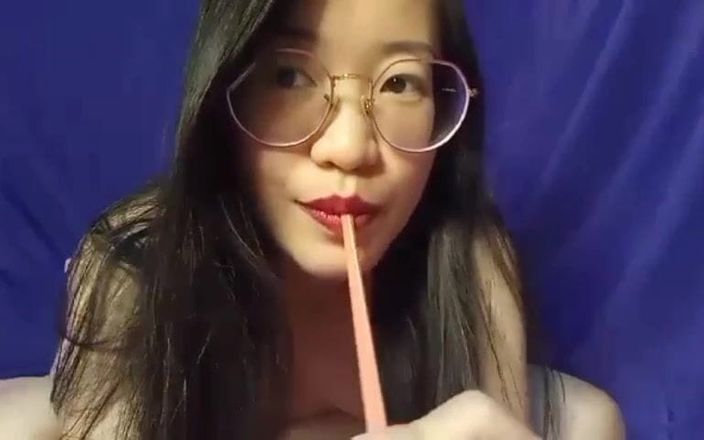 Thana 2023: Super sexy linda asiática muestra coño, masturba, divertido # 2