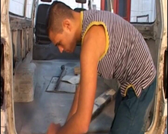 Italian Vintage Porn and MMV Clips: Pikhongerige sletten zuigen en rijden hard totdat ze klaarkomen in...
