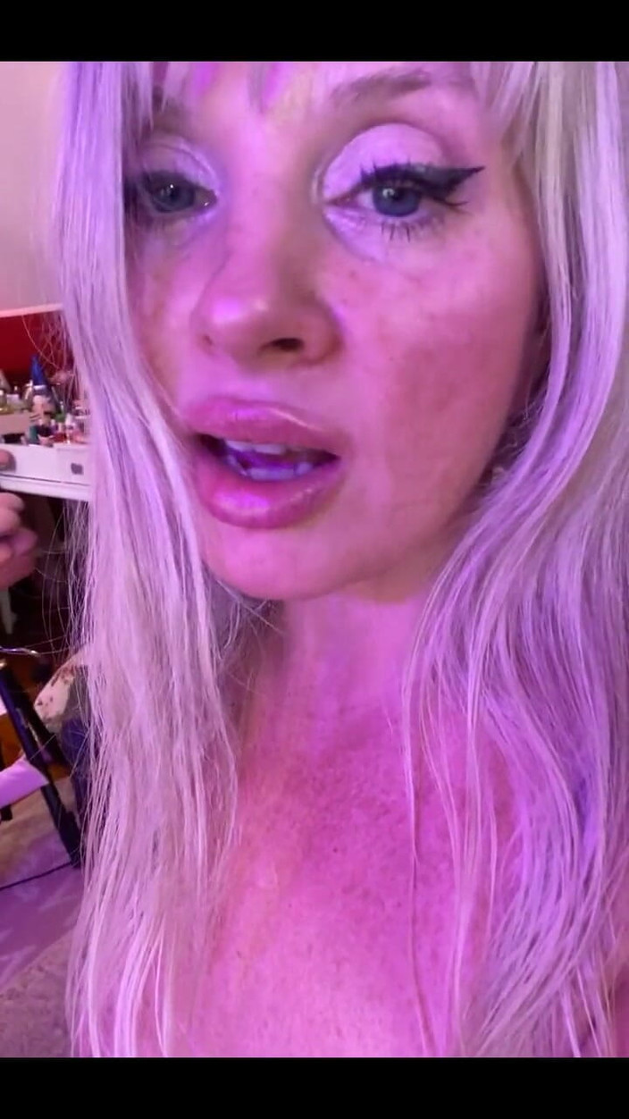 PaintedRose: Kocham siebie i jestem tutaj, robię to samo