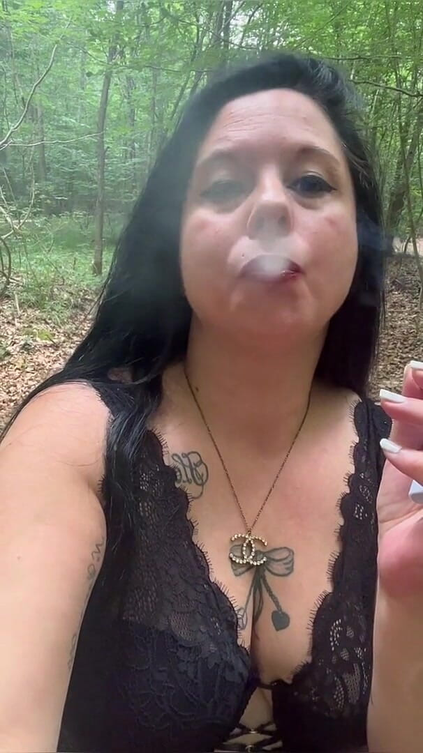 Maitresse Clara: Upokorzenie w lesie...