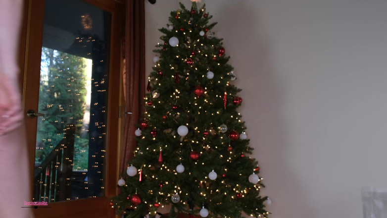 Destination Kat: Ornamen Natal Pilih JOI Anda