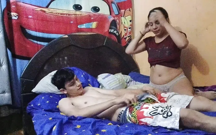 Artemisa74: Ohh Stepmom How Delicious You Suck My Cock I Love...