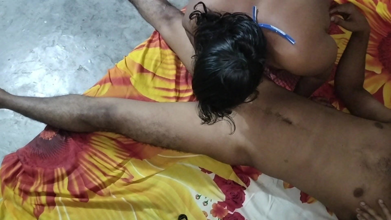 Sexybou69: Ho scopato la mia ragazza arrapata con un bengalese