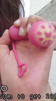 Das ist so süß und perfekt! Dank rosa schlag, um mir diesen schönen neuen vibrator zu geben