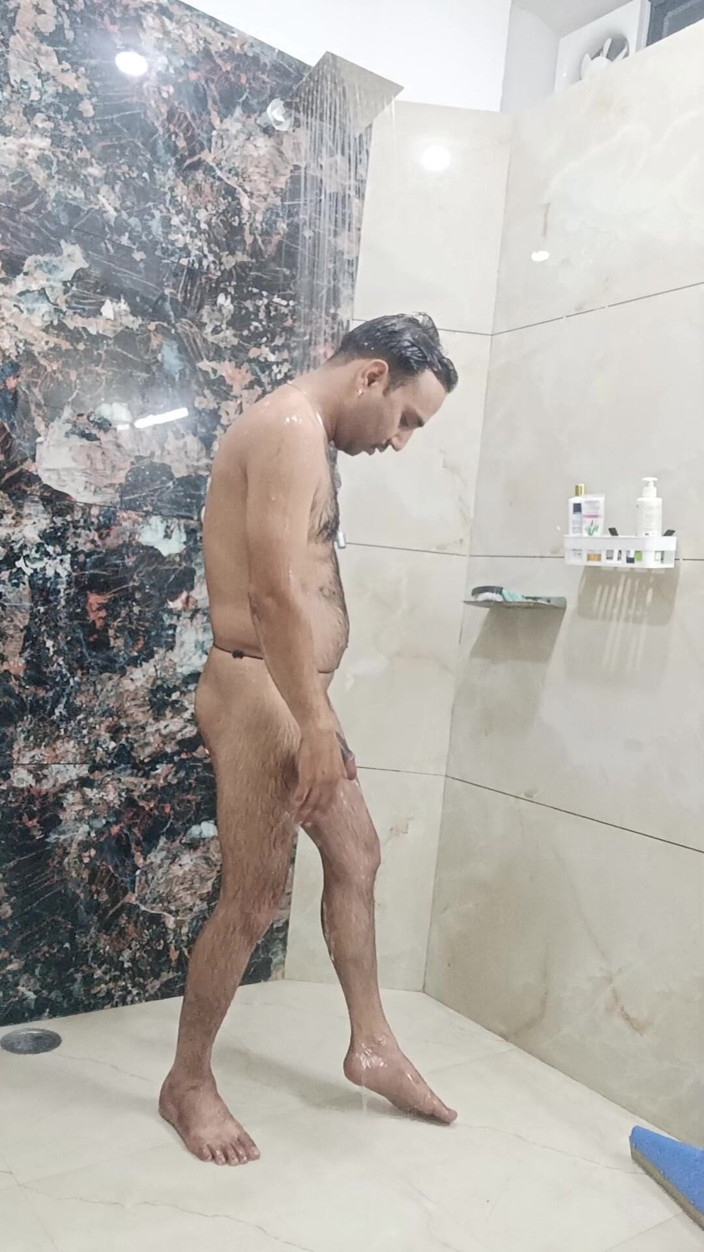 Rajasthani-old-lover: Indian desi Man sex și spectacol la pantofi de duș și Masterbation
