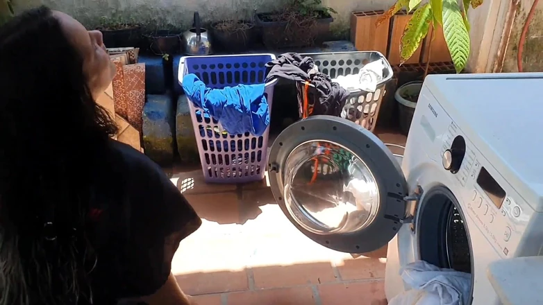 Paty Bumbum: I Got Stuck in the Washing Machine My Black Dick...