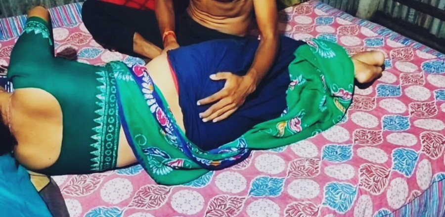 Teensex: Horny Bhabi with Beautiful Sharee Wants Devar to Fuck