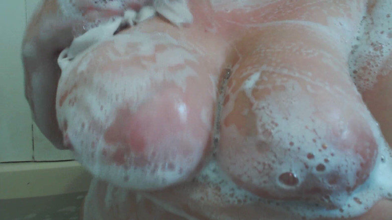 Scarlet Vixen: Toket sabun besar