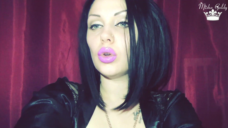 Goddess Misha Goldy: Labbra lucide viola