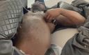 Black smoking muscle stepdad: 异族捆绑SM鞭打奶子和手淫会议