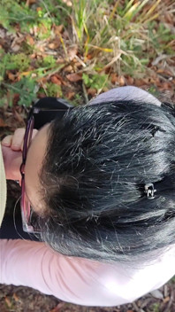 MILF seksi membuat blowjob luar yang hebat